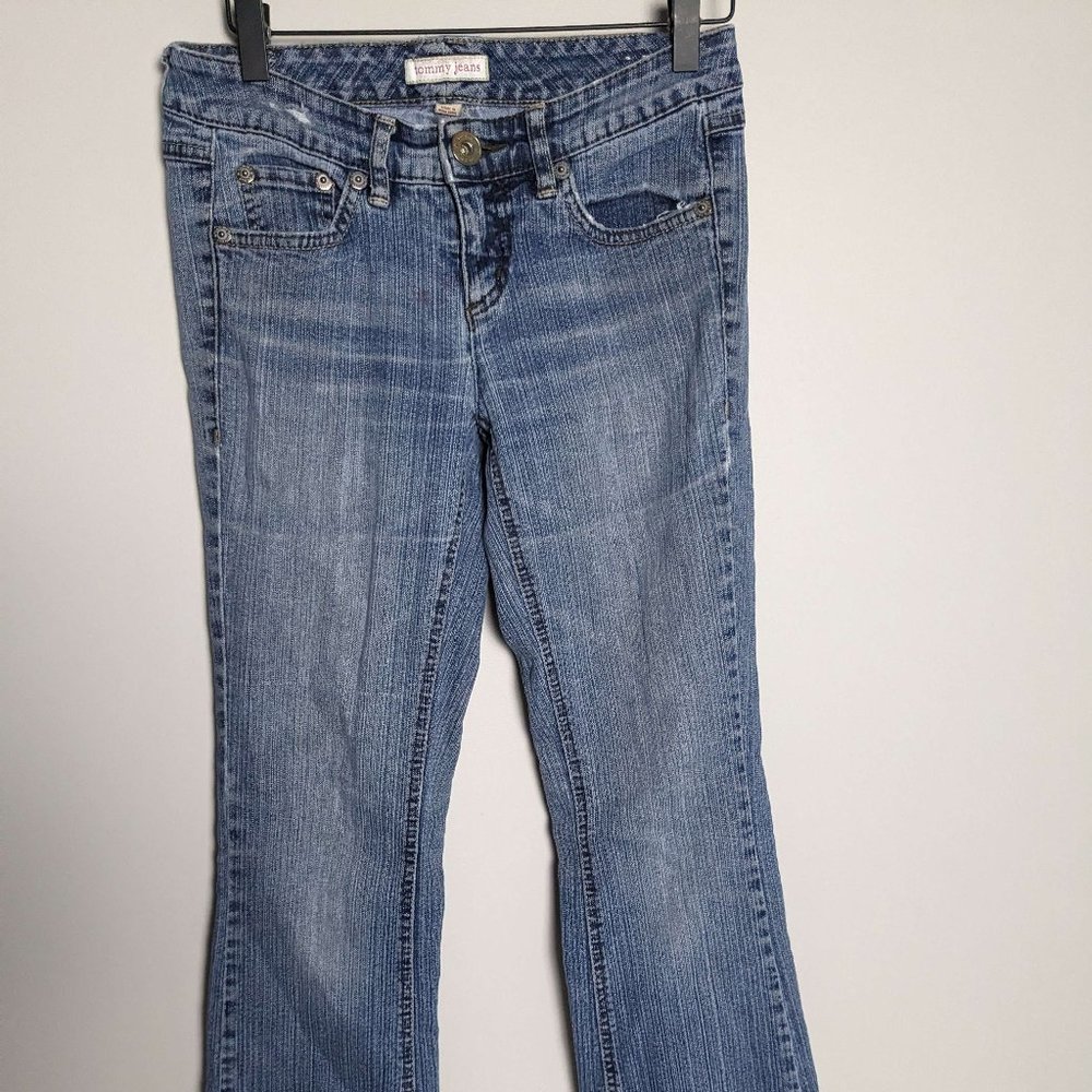 Tommy Hilfiger : Blue Jean's Size 5 Juniors Light Distressed Raw Hem